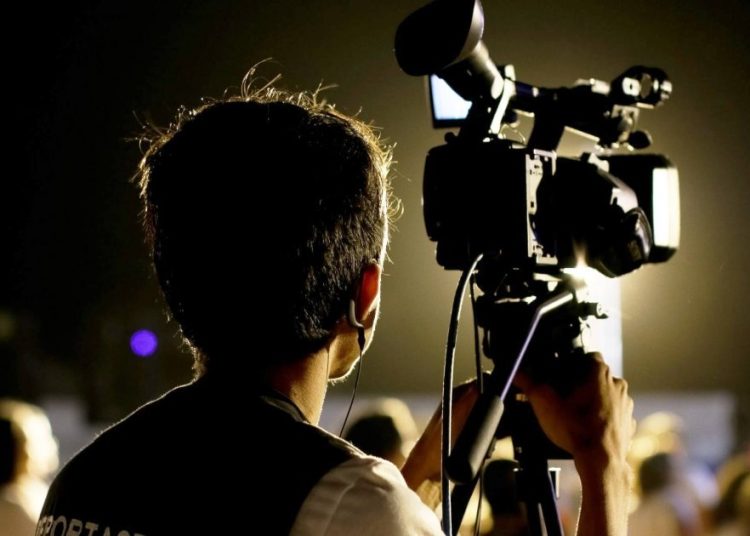 Gia-thanh-chup-anh-su-kien