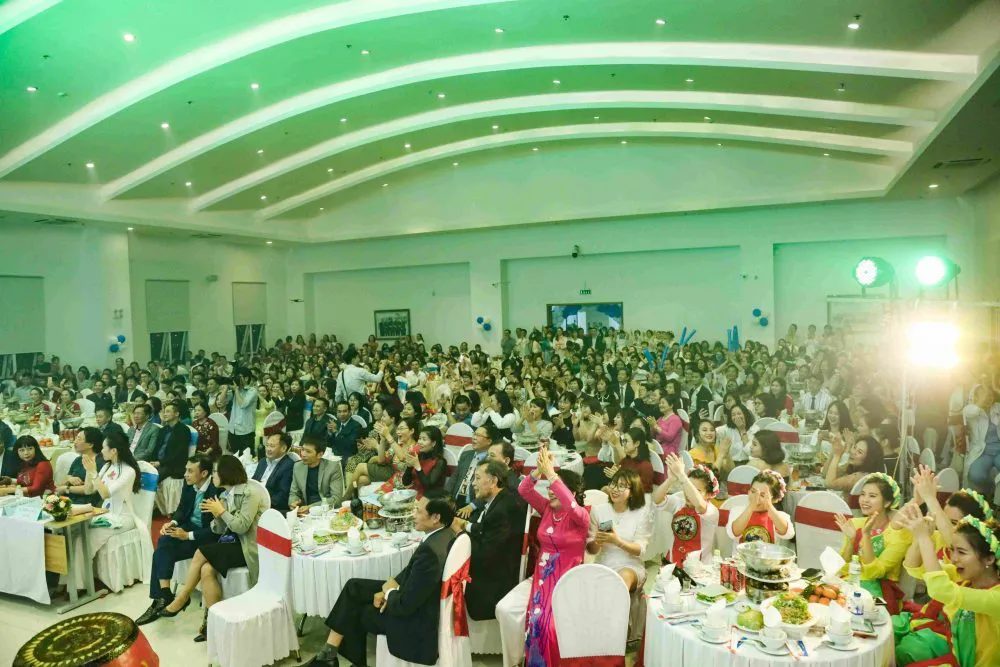 Gia-thanh-chup-anh-su-kien